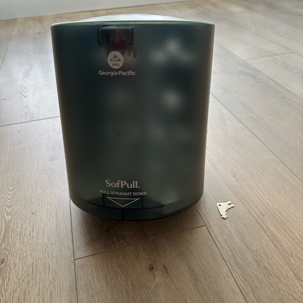 Georgia-Pacific SofPull Paper Towel Dispenser